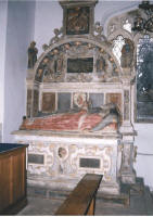 tomb.jpg (126350 bytes)